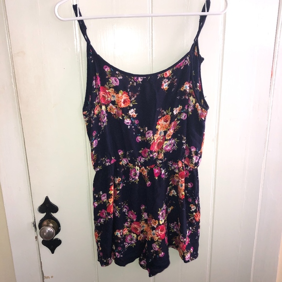 Band of Gypsies Navy Multi Floral Romper Size M - Picture 2 of 6